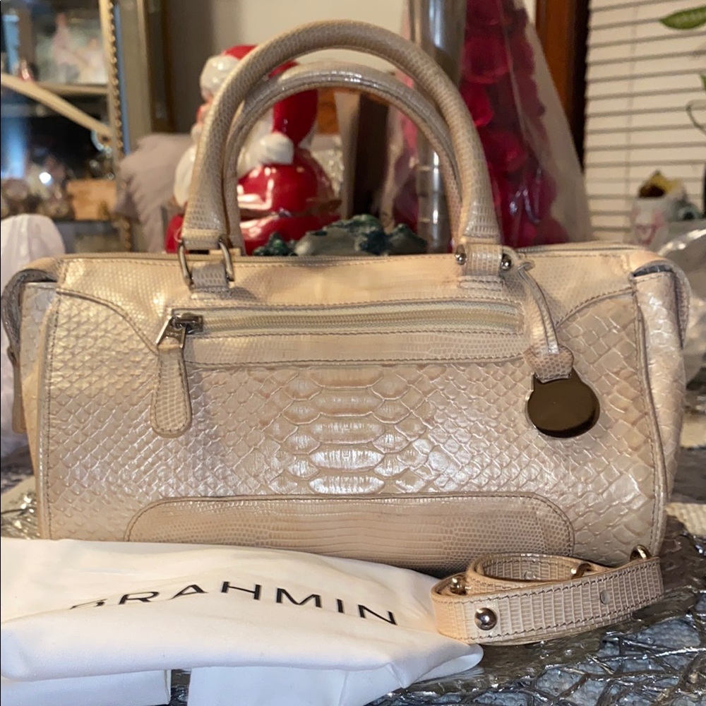 BRAHMIN mini barrel Crossbody!